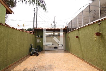Casa à venda com 84m², 3 quartos e 2 vagasQUintal