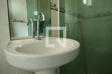 Casa à venda com 84m², 3 quartos e 2 vagasBanheiro da suíte