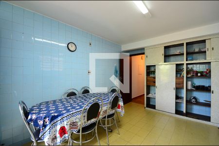 Casa à venda com 170m², 4 quartos e 2 vagasCozinha