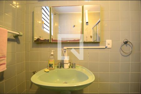 Casa à venda com 170m², 4 quartos e 2 vagasBanheiro Social