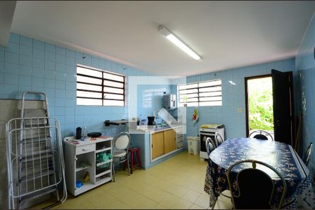 Casa à venda com 170m², 4 quartos e 2 vagasCozinha