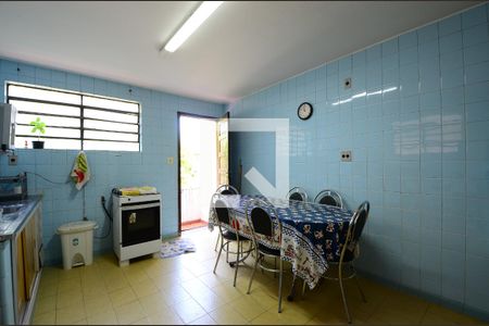 Casa à venda com 170m², 4 quartos e 2 vagasCozinha