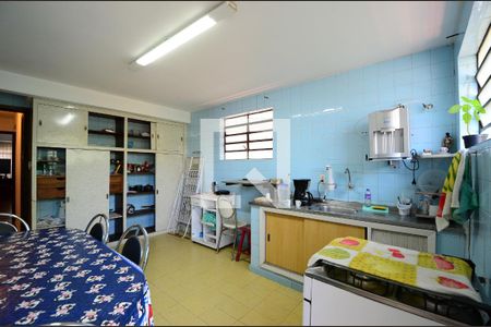 Casa à venda com 170m², 4 quartos e 2 vagasCozinha