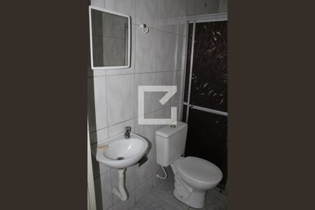 Banheiro de casa para alugar com 1 quarto, 68m² em Vila Carbone, São Paulo