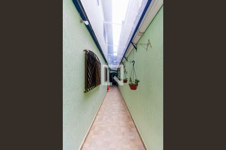 Casa à venda com 195m², 3 quartos e 2 vagas Casa à venda com 195m², 3 quartos e 2 vagasCorredor Lateral