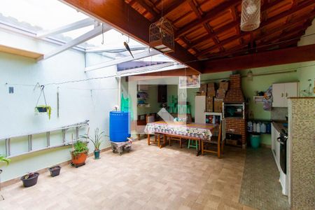 Casa à venda com 195m², 3 quartos e 2 vagas Casa à venda com 195m², 3 quartos e 2 vagasÁrea Externa