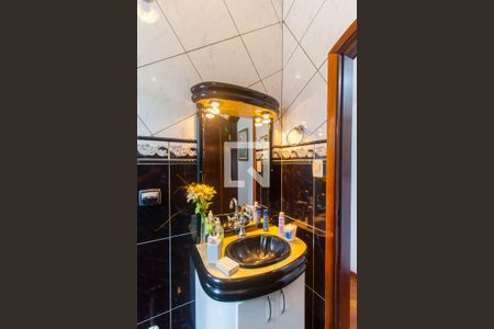 Casa à venda com 195m², 3 quartos e 2 vagas Casa à venda com 195m², 3 quartos e 2 vagasBanheiro 3