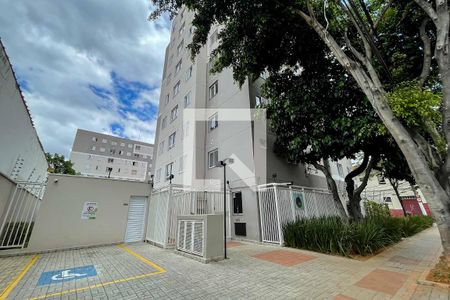 Apartamento à venda com 60m², 2 quartos e sem vaga Apartamento à venda com 60m², 2 quartos e sem vagaFachada