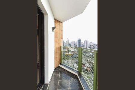 Apartamento à venda com 200m², 4 quartos e 3 vagasVaranda Quarto 3