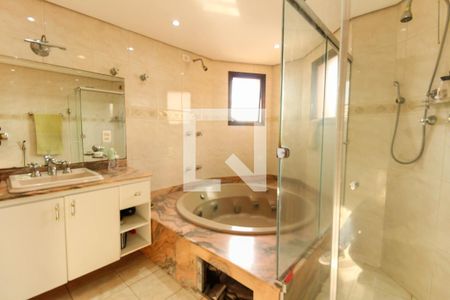 Apartamento à venda com 200m², 4 quartos e 3 vagasBanheiro Suíte