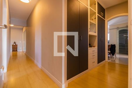 Apartamento à venda com 208m², 4 quartos e 3 vagas Apartamento à venda com 208m², 4 quartos e 3 vagasCorredor