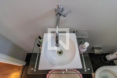 Apartamento à venda com 208m², 4 quartos e 3 vagas Apartamento à venda com 208m², 4 quartos e 3 vagasDetalhe do lavabo