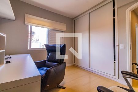 Apartamento à venda com 208m², 4 quartos e 3 vagas Apartamento à venda com 208m², 4 quartos e 3 vagasQuarto 2