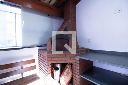 Apartamento à venda com 208m², 4 quartos e 3 vagas Apartamento à venda com 208m², 4 quartos e 3 vagasÁrea comum - Churrasqueira