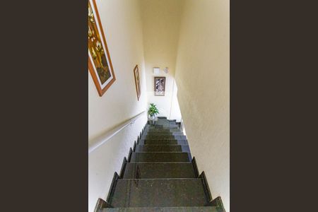 Apartamento à venda com 143m², 2 quartos e 2 vagas Apartamento à venda com 143m², 2 quartos e 2 vagasEscada Cobertura