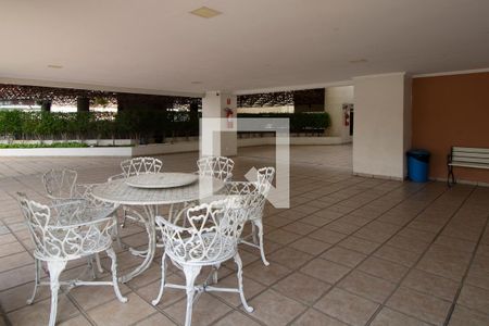 Apartamento à venda com 240m², 4 quartos e 2 vagas Apartamento à venda com 240m², 4 quartos e 2 vagasÁrea comum