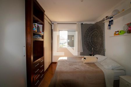 Apartamento à venda com 240m², 4 quartos e 2 vagas Apartamento à venda com 240m², 4 quartos e 2 vagasQuarto 4