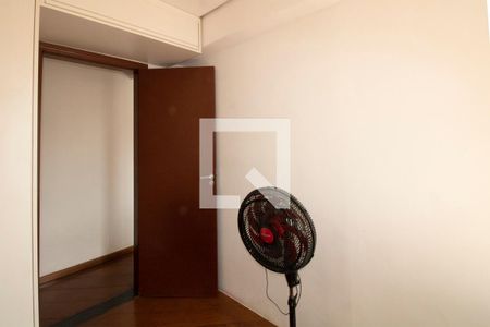 Apartamento à venda com 240m², 4 quartos e 2 vagas Apartamento à venda com 240m², 4 quartos e 2 vagasQuarto 3