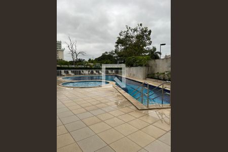 Apartamento para alugar com 67m², 2 quartos e 1 vaga Apartamento para alugar com 67m², 2 quartos e 1 vagaÁrea comum - piscina