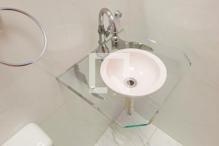 Casa à venda com 211m², 2 quartos e 3 vagasLavabo