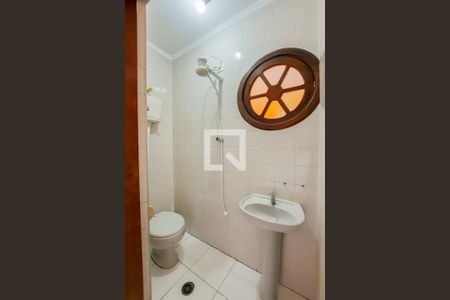 Casa à venda com 211m², 2 quartos e 3 vagasBanheiro de Serviço