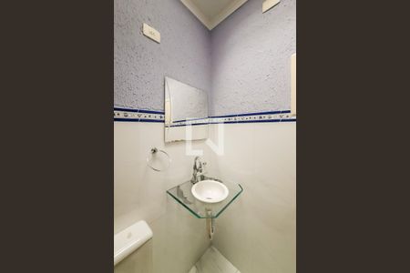 Casa à venda com 211m², 2 quartos e 3 vagasLavabo