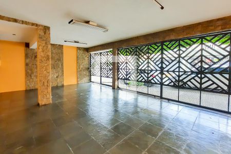 Casa à venda com 211m², 2 quartos e 3 vagasGaragem