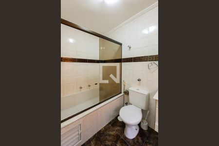 Casa à venda com 211m², 2 quartos e 3 vagasBanheiro da Suíte 1