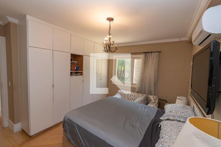 Casa de condomínio à venda com 439m², 4 quartos e 4 vagas Casa de condomínio à venda com 439m², 4 quartos e 4 vagasSuite 2