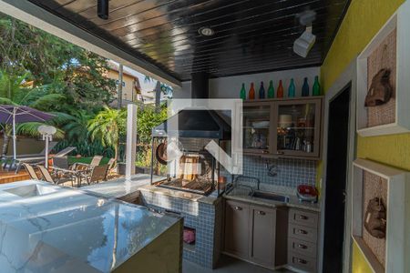 Casa de condomínio à venda com 439m², 4 quartos e 4 vagas Casa de condomínio à venda com 439m², 4 quartos e 4 vagasÁrea gourmet