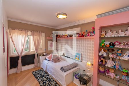 Casa de condomínio à venda com 439m², 4 quartos e 4 vagas Casa de condomínio à venda com 439m², 4 quartos e 4 vagasSuite 4