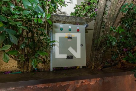 Casa de condomínio à venda com 439m², 4 quartos e 4 vagas Casa de condomínio à venda com 439m², 4 quartos e 4 vagasPainel de Controle - Aquecimento e Drenagem Piscina