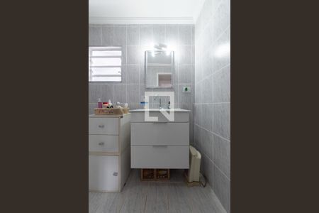 Casa à venda com 105m², 2 quartos e 1 vaga Casa à venda com 105m², 2 quartos e 1 vagaBanheiro