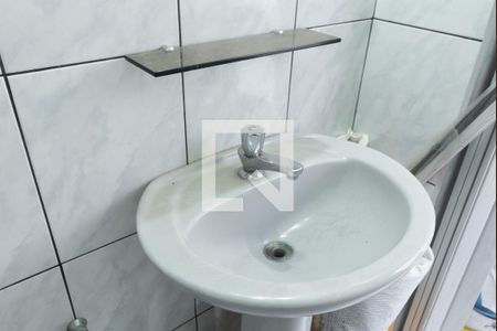 Casa à venda com 105m², 2 quartos e 1 vaga Casa à venda com 105m², 2 quartos e 1 vagaBanheiro