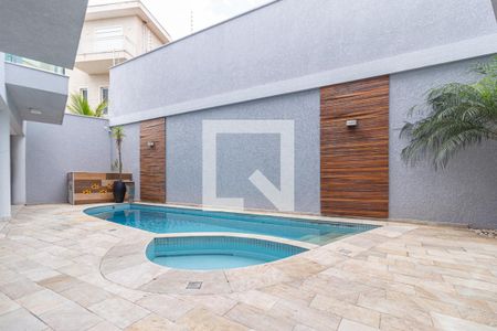 Casa à venda com 550m², 4 quartos e 4 vagasPiscina