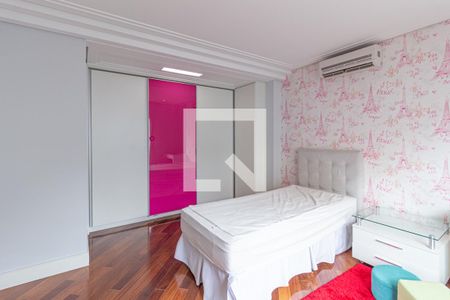 Casa à venda com 550m², 4 quartos e 4 vagasSuíte 3