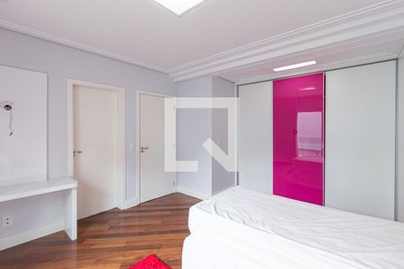 Casa à venda com 550m², 4 quartos e 4 vagasSuíte 3