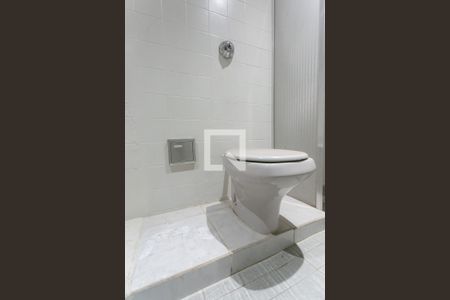 Apartamento à venda com 100m², 2 quartos e sem vaga Apartamento à venda com 100m², 2 quartos e sem vagaBanheiro