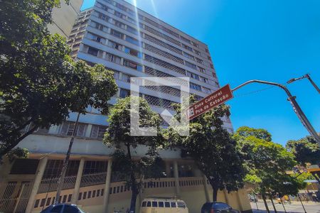 Apartamento à venda com 100m², 2 quartos e sem vaga Apartamento à venda com 100m², 2 quartos e sem vagaFachada