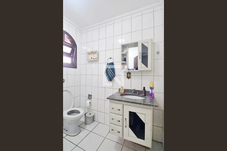 Casa à venda com 150m², 4 quartos e 4 vagasBanheiro 1