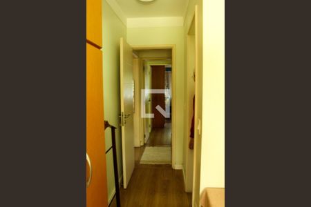 Casa à venda com 243m², 3 quartos e 2 vagasBanheiro Corredor