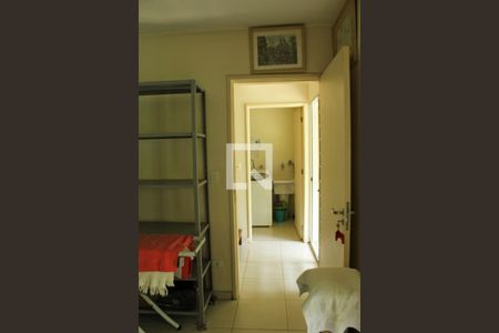 Casa à venda com 243m², 3 quartos e 2 vagasQuarto de Serviço