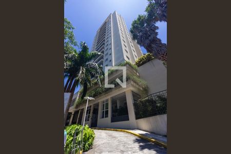 Apartamento à venda com 94m², 3 quartos e 2 vagas Apartamento à venda com 94m², 3 quartos e 2 vagasFachada