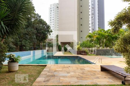 Apartamento à venda com 94m², 3 quartos e 2 vagas Apartamento à venda com 94m², 3 quartos e 2 vagasPiscina