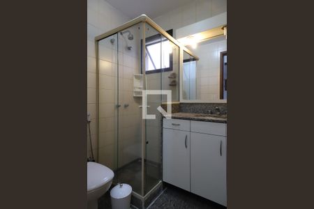 Apartamento para alugar com 86m², 2 quartos e 1 vaga Apartamento para alugar com 86m², 2 quartos e 1 vagaBanheiro social
