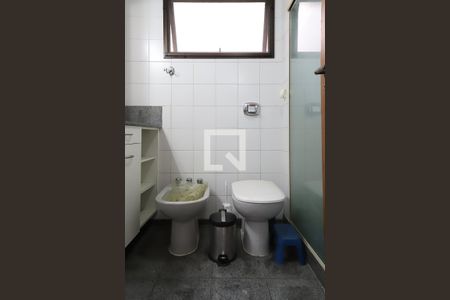 Apartamento para alugar com 86m², 2 quartos e 1 vaga Apartamento para alugar com 86m², 2 quartos e 1 vagaBanheiro da suíte