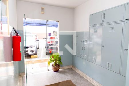Apartamento para alugar com 70m², 2 quartos e 1 vaga Apartamento para alugar com 70m², 2 quartos e 1 vagaHall social