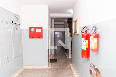 Apartamento para alugar com 70m², 2 quartos e 1 vaga Apartamento para alugar com 70m², 2 quartos e 1 vagaHall social