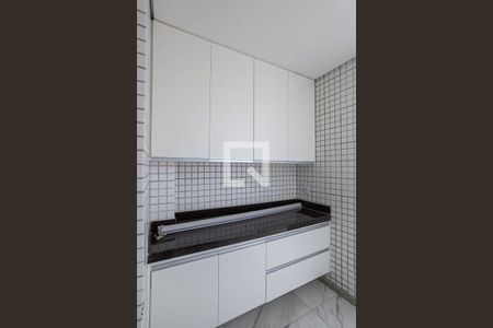 Apartamento à venda com 160m², 3 quartos e 3 vagas Apartamento à venda com 160m², 3 quartos e 3 vagasÁrea de serviço