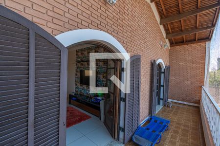 Varanda Sala de Estar de casa à venda com 4 quartos, 480m² em Jardim Itamarati, Campinas